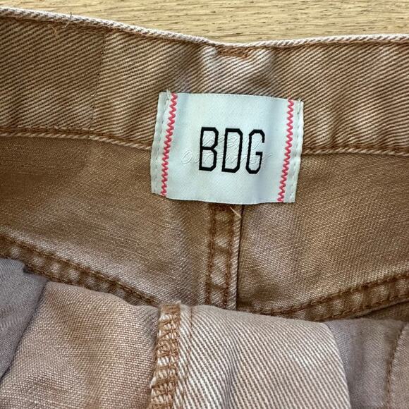 Urban Outfitters BDG - Cheeky Denim Shorts in Light Tan - Picture 2 of 4